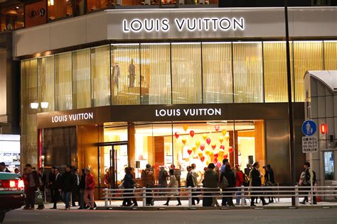 louis vuitton shinjuku store